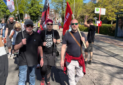 Im Demozug am 1. Mai in Elmshorn